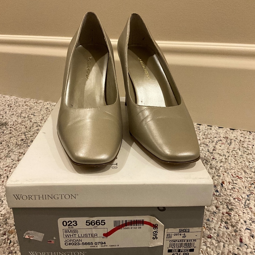 Worthington Cgampagne Heels